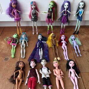 Monster High lot, 16 dolls, Twyla, Create a monster Gargoyle, Rochelle Goyle ...